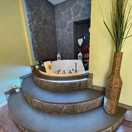 Th Luxury